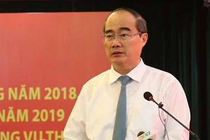 Phải chấm dứt tình trạng cán bộ sai phạm vẫn ‘qua đò’