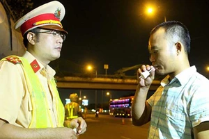 Ngày đầu theo chân lực lượng xử lý tài xế dùng ma túy