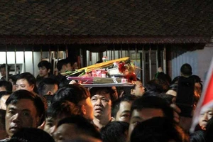 Lễ hội tiêu cực: Nhiều ý kiến khác nhau