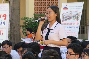 Bậc đại học 2019: Học phí cao, học bổng ‘khủng’