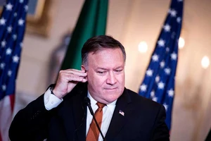 Mỹ cố kéo Trung Âu khỏi Nga, Trung Quốc