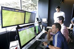 VAR cho V-League: 2-3 triệu USD, phải được FIFA cấp phép