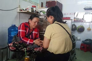 Gần chùa, nhà nhà đua nhau coi bói