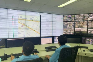 Tải app này để được giải vây khi kẹt xe, lâm nạn