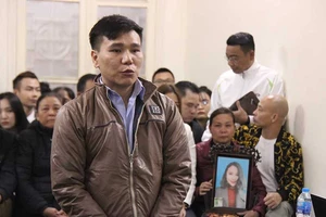 Ca sĩ Châu Việt Cường bị phạt 13 năm tù