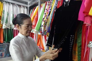 Chuyện ít biết về bà cụ 79 tuổi giành giải nhất thi áo dài