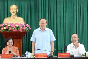 Bí thư Nguyễn Thiện Nhân làm việc với quận Tân Bình