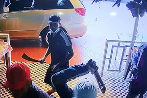 Điều tra, xử nghiêm vụ côn đồ đòi bảo kê ở Bình Chánh