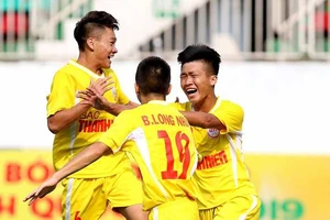 Vô địch U-19, Hà Nội thống lĩnh các giải đấu