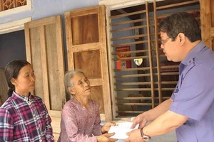 Thủ tướng biểu dương tấm gương xả thân cứu người trong lũ