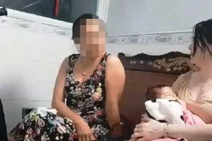 Muốn chủ tịch phường trả con thì phải kiện