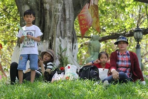 Bứt rứt, đổ bệnh vì nắng nóng