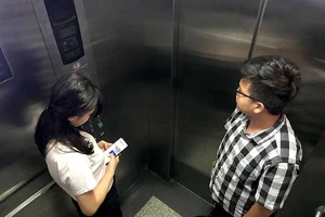 6 lưu ý để an toàn trong thang máy