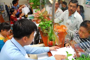 Đo lòng dân từ thủ tục nhà đất, xây dựng