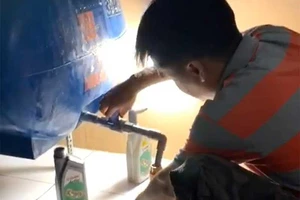 Điều tra: Nhớt giả giao khắp TP.HCM và miền Tây