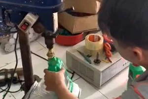 Điều tra: Cận cảnh công nghệ sản xuất dầu nhớt giả