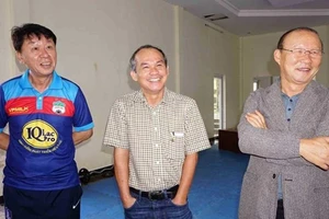 Khi ông Chung cám ơn bầu Đức…