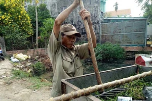 ‘Tôi là bộ đội cụ Hồ, sá gì việc dọn rác cho dân’
