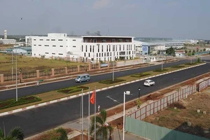Nhà máy ngoại dịch chuyển, bất động sản công nghiệp đắc lợi