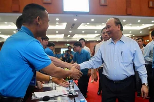 Thủ tướng: Lắng nghe ‘khối óc, tiếng lòng’ công nhân