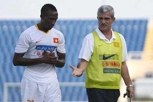 Vì sao ông Park không lấy chân sút nhập tịch?