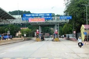 'Thu giá', 'thu tiền': Trạm gì cũng được miễn là minh bạch!