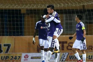 V-League nắng mưa