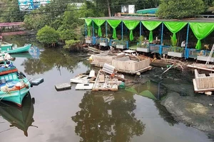 Du khách phàn nàn ‘đảo ngọc’ Phú Quốc… hôi