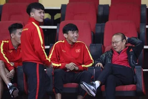 Thầy Park thảnh thơi, Thái Lan suy yếu