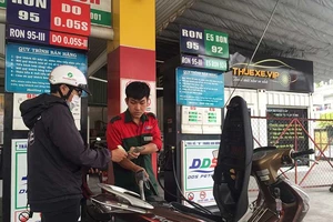 Để tránh những cú sốc giá xăng