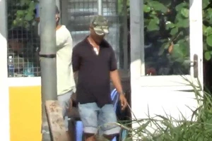 Điều tra: Các nhóm ‘cò’ dẫn xe qua chốt CSGT