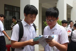 Phía sau lùm xùm bỏ môn thi ngoại ngữ ở Đà Nẵng