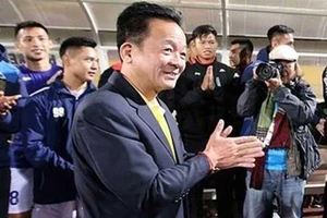 Nụ cười bầu Hiển