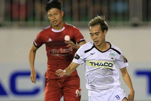 Có nên để Văn Toàn thay Công Phượng?