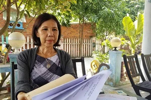 3 anh em 50 năm không quốc tịch vẫn bị vướng