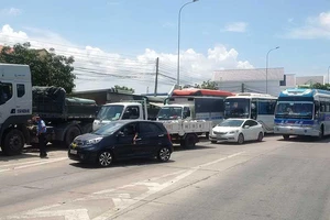 Có cầu Vàm Cống, trạm T2 quốc lộ 91 lại bị phản ứng