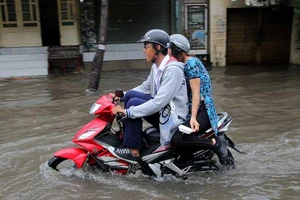 TP.HCM: Vì sao mới đầu mùa mưa đã ngập?