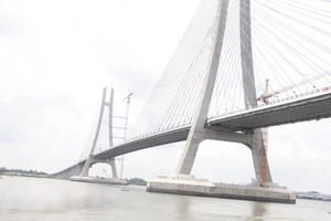 Hãy trả lại sự trong sạch cho cầu Vàm Cống!