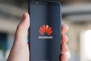 Thêm nhiều ông lớn chia tay với Huawei