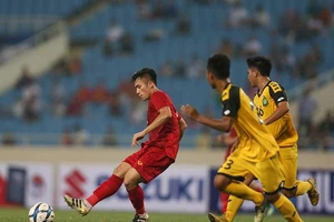 World Cup hết cửa, tính đường SEA Games