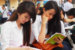 ‘Chạy nước rút’ học ôn thi THPT