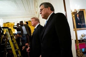 Tình báo Mỹ ‘phát hoảng’ vì lệnh giải mật của ông Trump