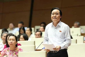 Bộ trưởng Nhạ nhận trách nhiệm, rồi sao nữa?