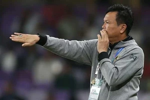 Thua VN, Thái Lan càng đẩy cầu thủ mình vào thế căng cứng