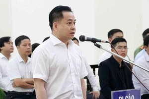 Vũ ‘nhôm’ dùng 2 tên giả để làm ăn