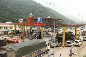 Tài xế lại phản đối trạm Hòa Lạc - Hòa Bình