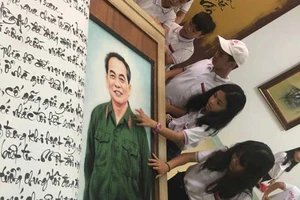 Sách thư pháp lớn nhất TG viết về Đại tướng Võ Nguyên Giáp