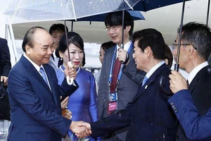 Thủ tướng đến Nhật tham dự Hội nghị G20