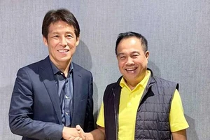 Vì sao vừa ‘dạm ngõ’, HLV Nhật đã phản kèo LĐBĐ Thái?