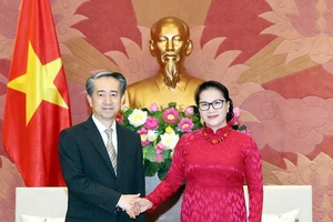 Chủ tịch Quốc hội tiếp đại sứ Trung Quốc